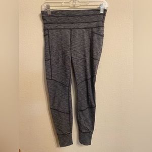 Athleta Excursion Tight Leggings Jogger Size Small Gray Athletic Travel Pockets